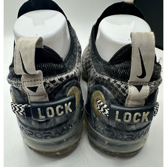 Nike VaporMax 2020 Flyknit Women's 7 Oreo Gray Black Running Shoes Sneakers - Picture 4 of 7